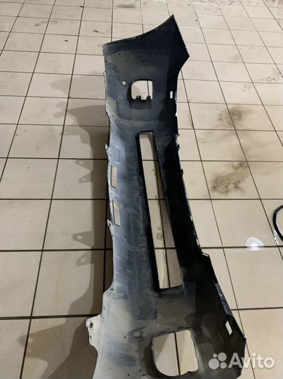 Бампер передний Toyta LC 200 2013г.в