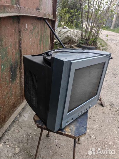 Телевизор samsung