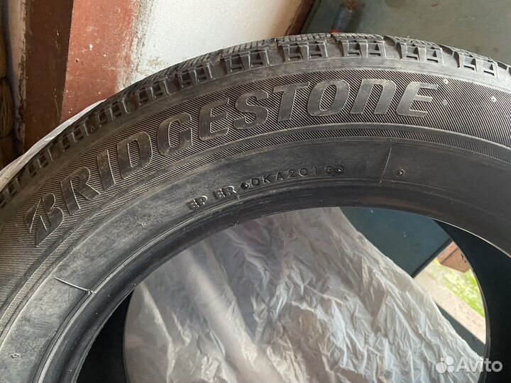 Bridgestone Blizzak DM-V1 215/60 R17 S