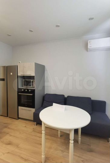 2-к. квартира, 42 м², 1/11 эт.