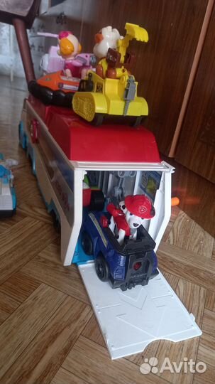 Щенячий патруль. Большой автобус, щенки с машинк