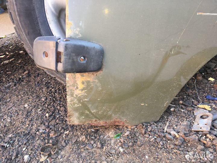 Левая дверь УАЗ буханка