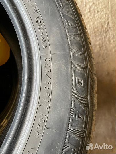 Yokohama E102 225/65 R17 102H