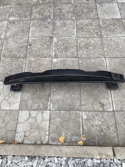 Усилитель заднего бампера Tiguan