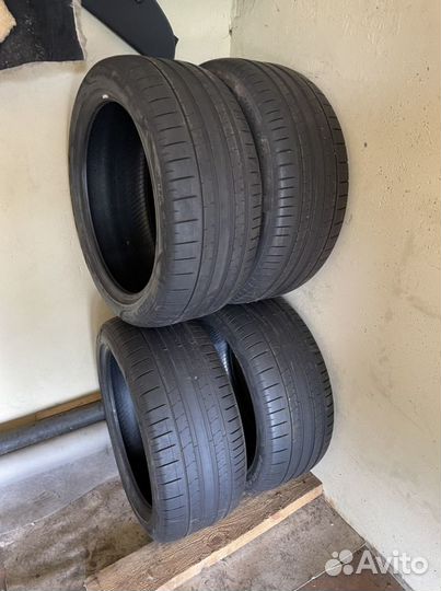 Pirelli P Zero 285/40 R21