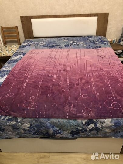 Палантин 144-144см