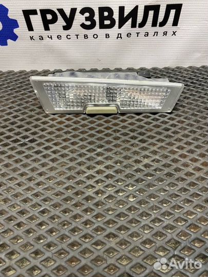 Фонарь салона (плафон) левый Volvo FH4 82694576