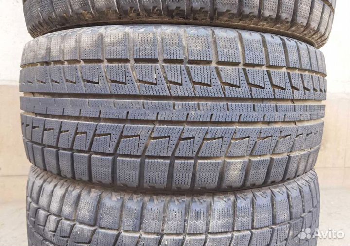 Bridgestone Blizzak Revo2 235/50 R18 98V