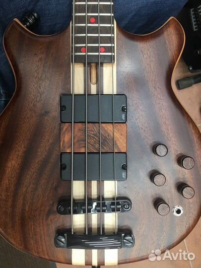 Мастеровая бас гитара