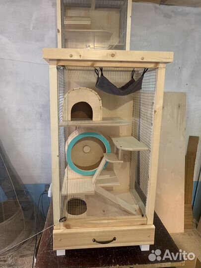Витрина для шиншилл