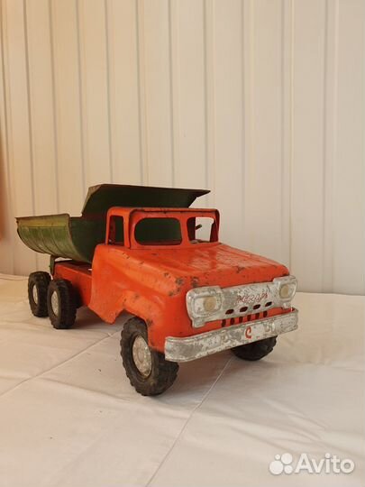 Игрушка грузовик самосвал 