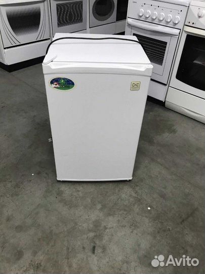 Маленький холодильник Daewoo