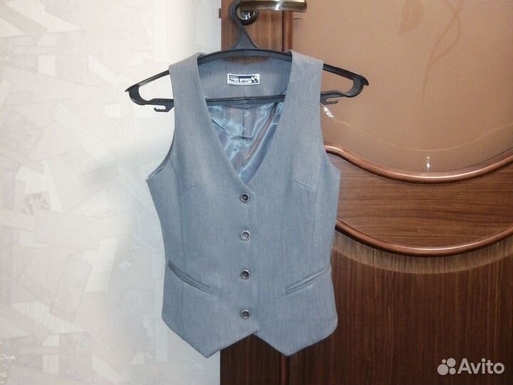 Жилетка для девочки школьная