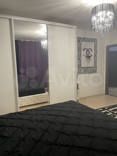 2-к. квартира, 74 м², 1/10 эт.