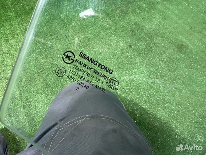 Стекло двери переднее правое Ssangyong Actyon