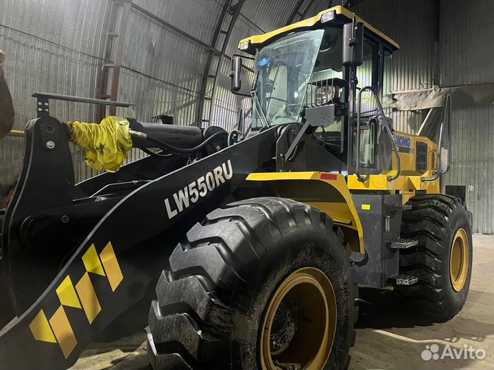 Фронтальный погрузчик XCMG LW550RU, 2020