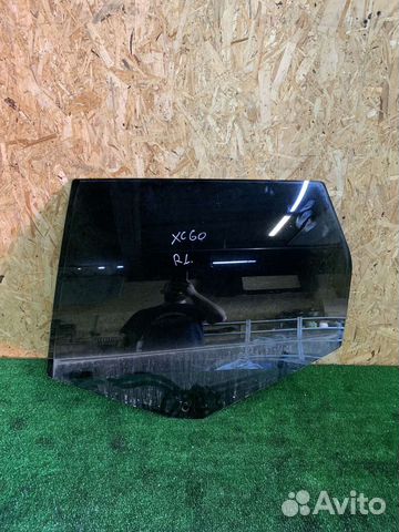 Стекло задней левой двери volvo XC60