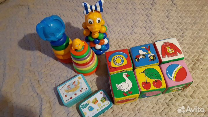 Развивающие игрушки пакетом