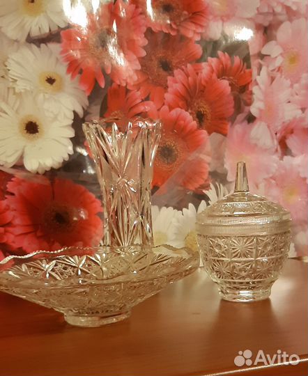 Хрустальные конфетница, стопки, ваза керамика