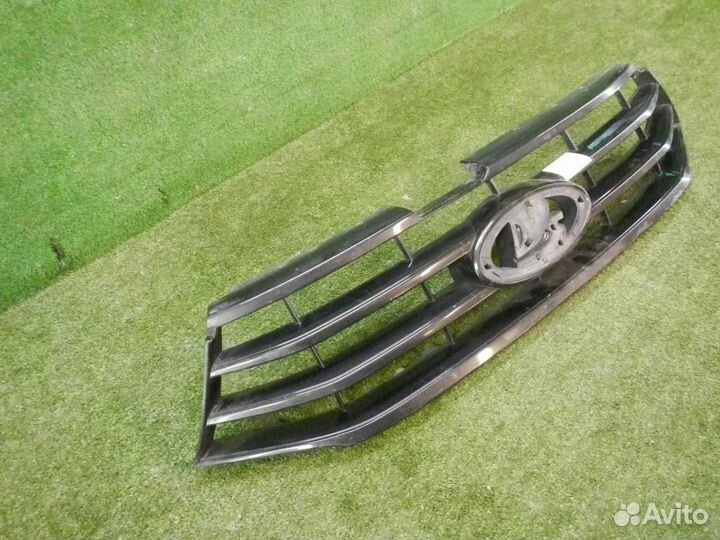 Решетка радиатора LADA Vesta (2015-н.в.)