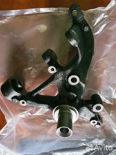 Кулак поворотный задний левый VAG