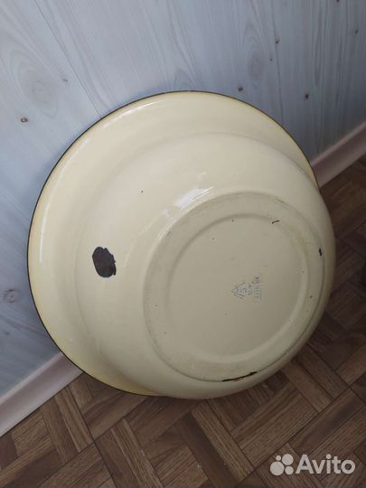 Таз эмалированный