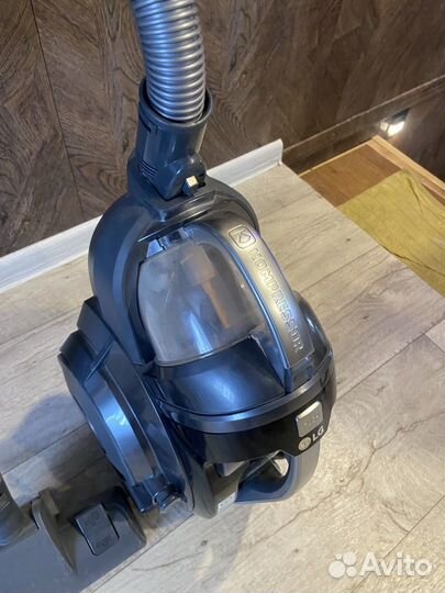 Продам пылесос lg kompressor