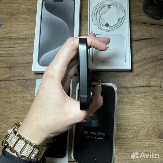 iPhone 15 Pro, 256 ГБ