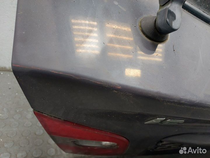 Крышка багажника Mitsubishi Carisma