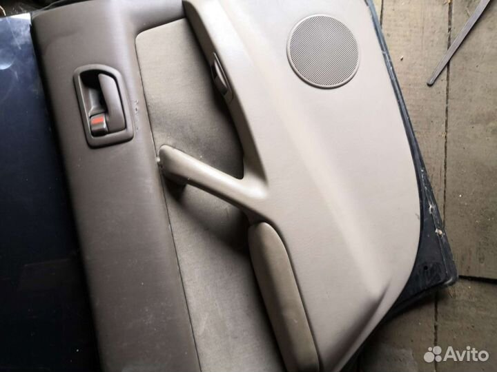 Продам дверь на автомобиль Toyota Vista кузов 43