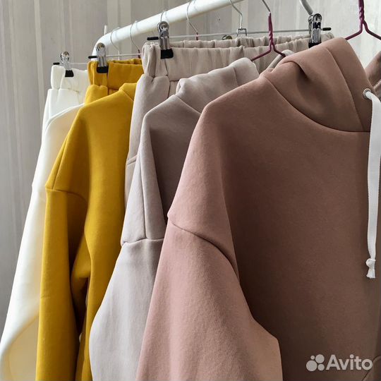 Швейный цех принимает заказы пошив одежды оптом