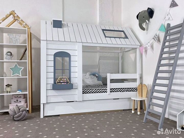 Кровать домик