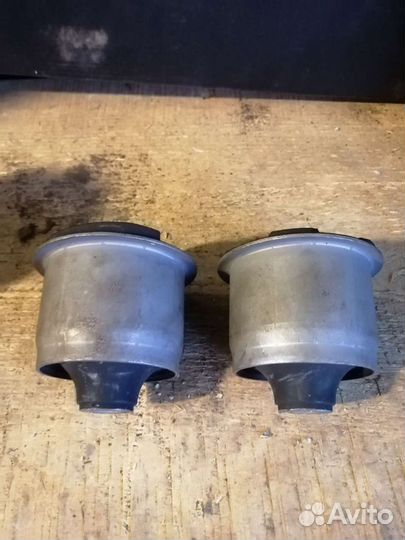 Саленблок Toyota Vitz