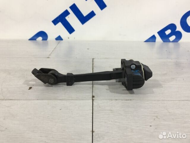 Ограничитель двери зад прав renault kaptur 1.6 CVT