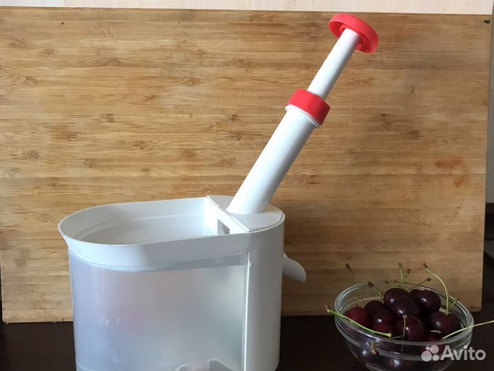 Машинка для удаления вишневых косточек