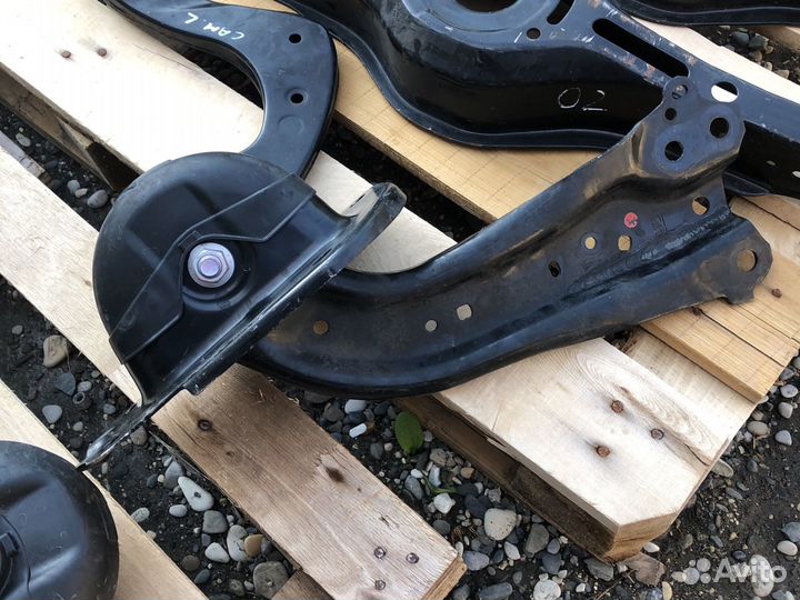 Задние рычаги camry70