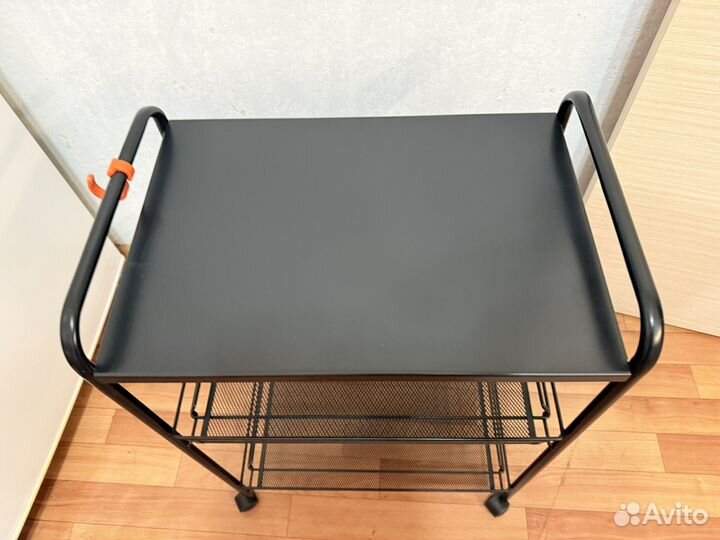 Новая полка на колёсиках для маникюра/педикюра