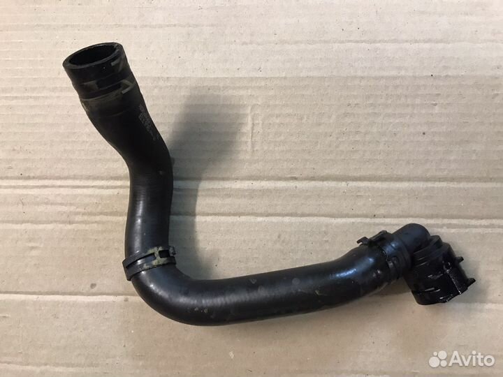 Патрубок системы охлаждения VW Tiguan