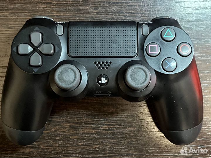 Sony PS4 Slim 1TB с топовыми играми 2 геймпада