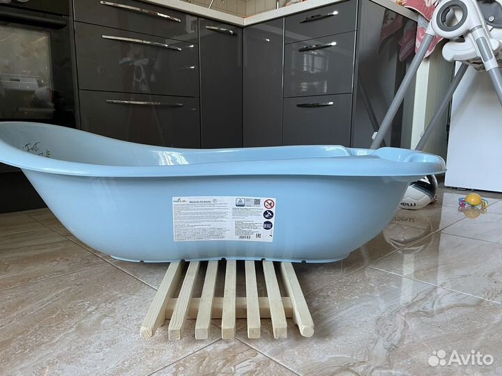 Ванночка для купания с подставкой