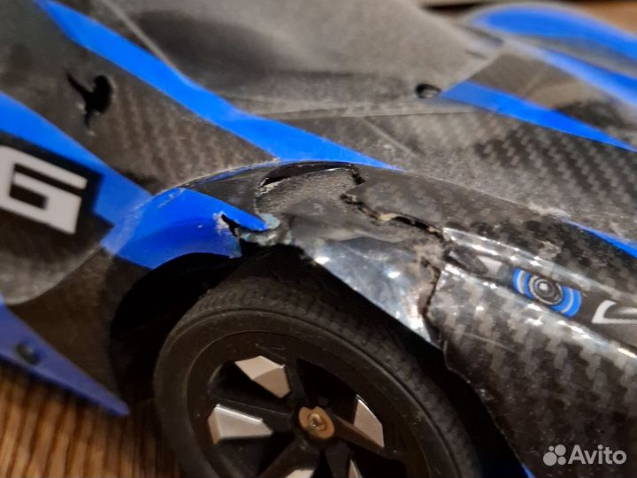 Машина из детского мира (на радио упровлении)