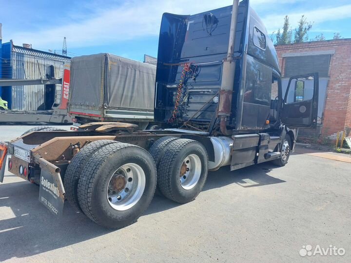 Volvo VNL 670, 2003