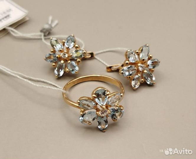 Кольцо золотое с топазом 585 пробы 17 размер