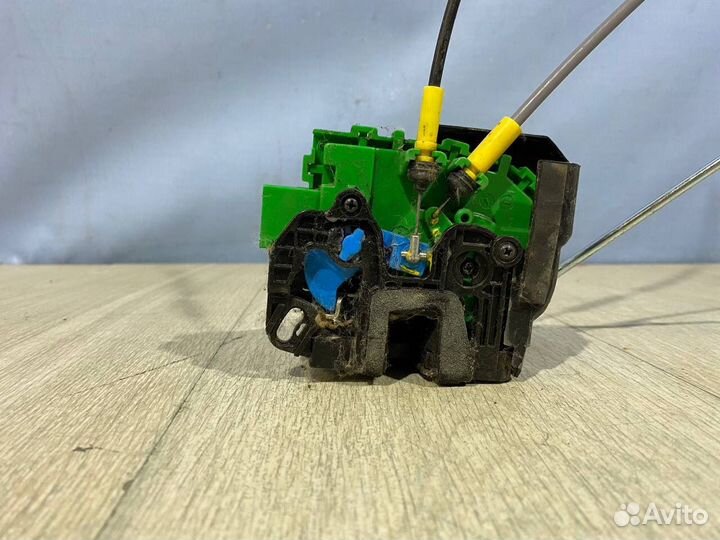 Замок передней правой двери RIO 3 Рио