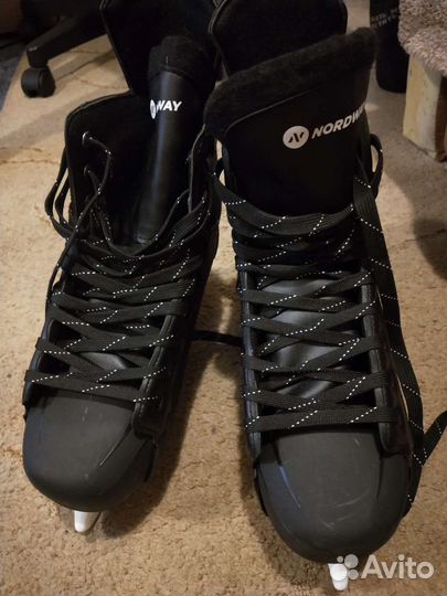 Коньки хоккейные