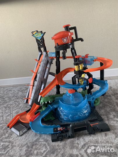 Игровой набор Hot Wheels Мойка
