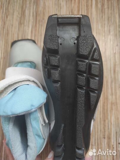 Лыжные ботинки