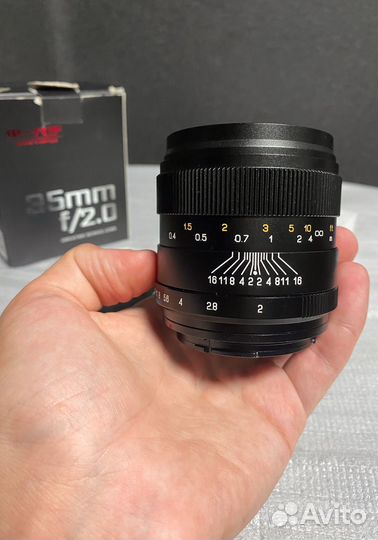 Объектив Mitakon Creator 35mm f/2.0 Canon EF