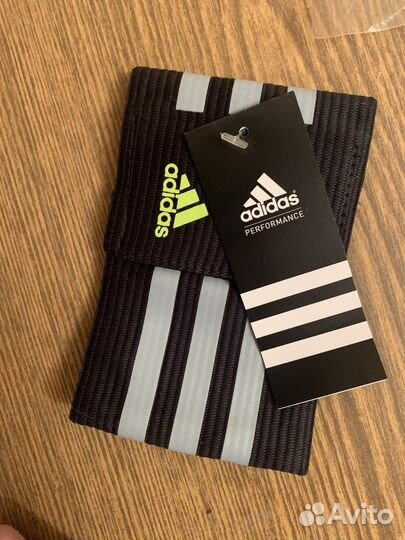 Капитанскся повязка Adidas новая