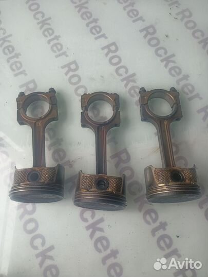 Поршень с шатуном Mazda 6 GG 1.8 бензин